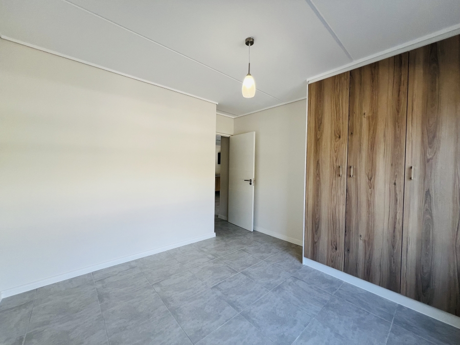 To Let 2 Bedroom Property for Rent in Admirals Park Western Cape